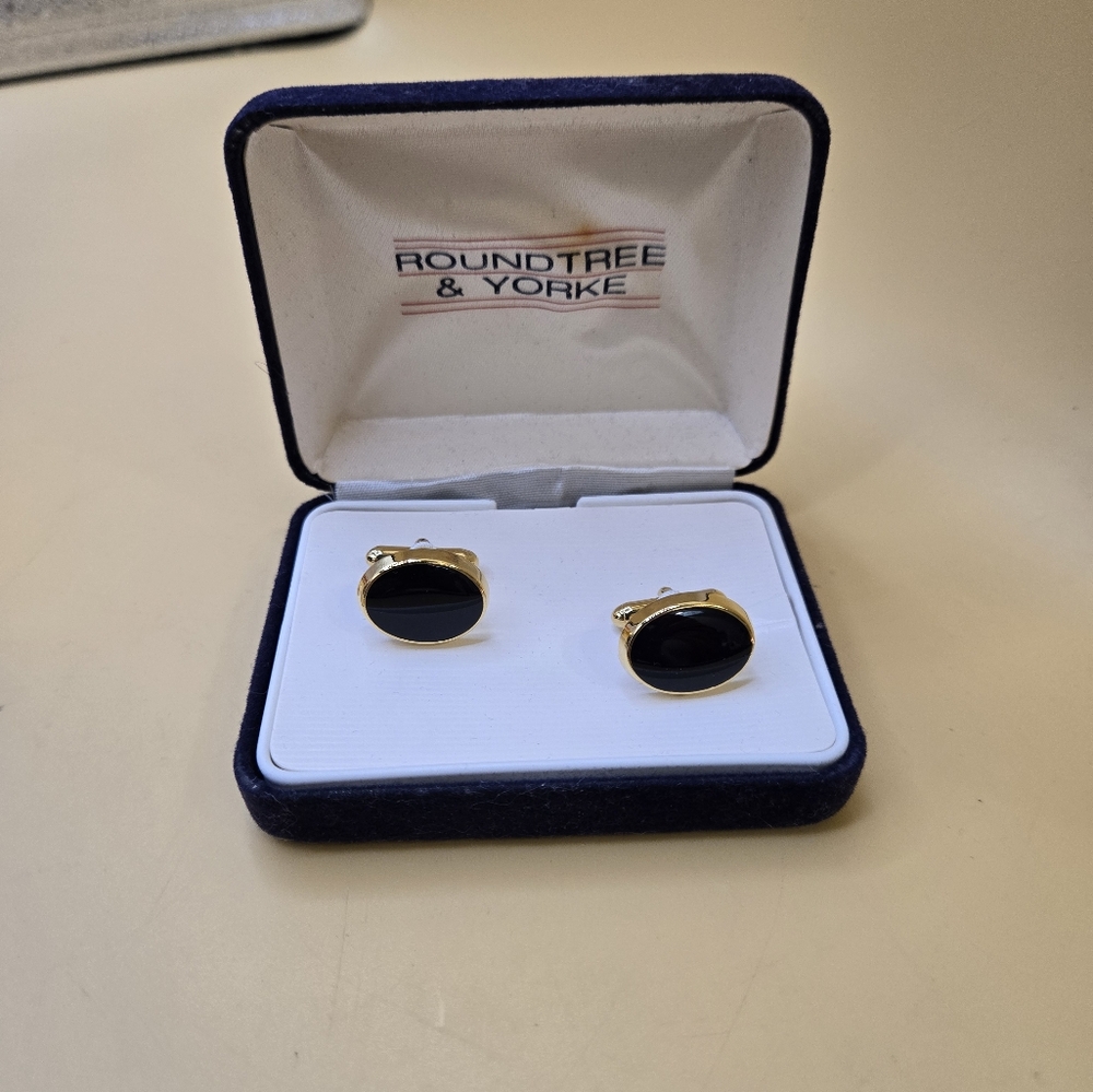 Vintage Set of Men's Black and Gold Tone Cuff Links
